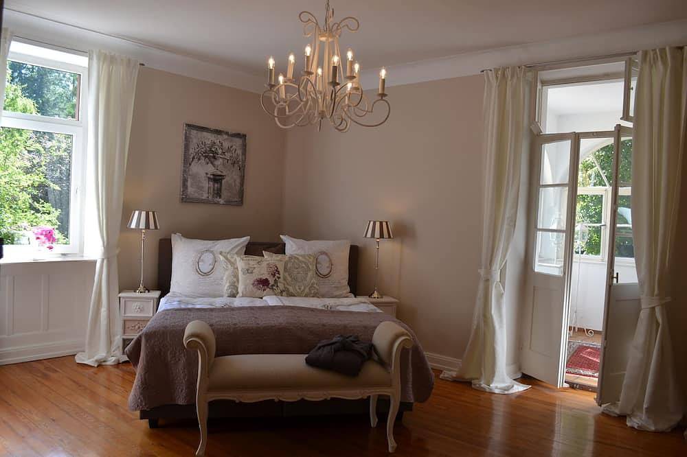 Ganze Wohnung, Villa Eselsfürth - Die Shabby-Chic Ferienwohnung in Kaiserslautern, Saar-Nahe-Bergland