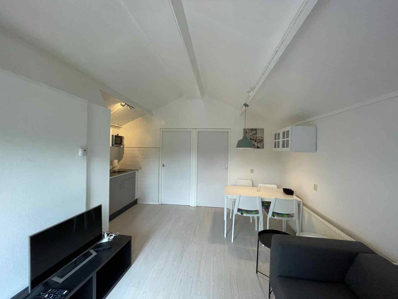 Cozy 5 person chalet on a holiday park in Tzummarum. in Franekeradeel, North Sea Netherlands