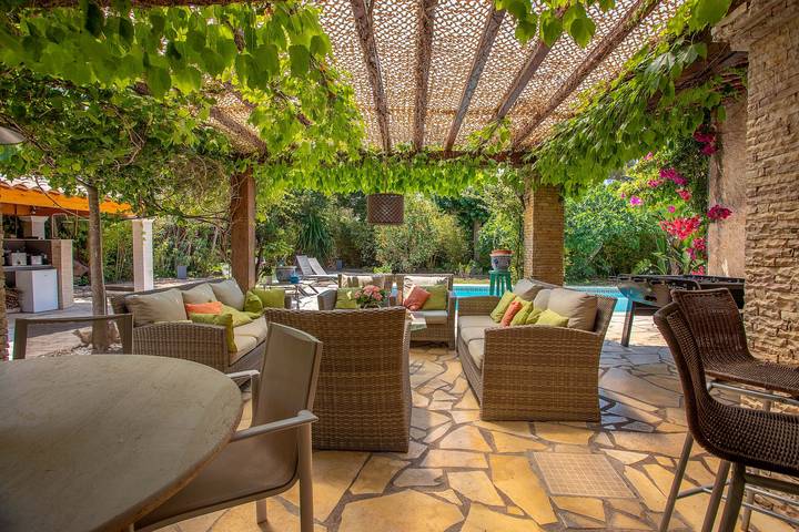 Villa provençale proche de la mer avec piscine privée et Wi-Fi in Saint-Raphaël, Côte méditerranéenne (France)