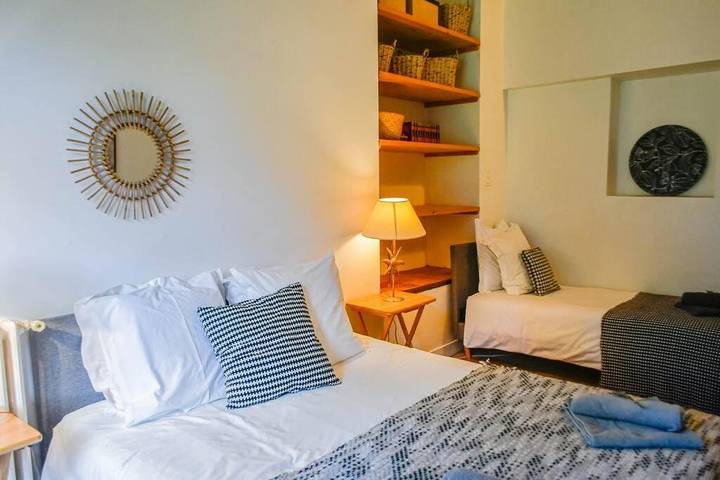 Location de vacances pour 12 personnes, avec piscine ainsi que terrasse et jardin à Mazeyrolles - 4