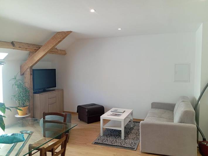 Gîte pour 7 personnes, avec terrasse à Salles-Curan - 2