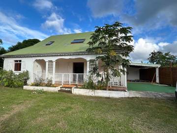 Gîte pour 4 personnes, avec balcon à Lamentin (Guadeloupe)