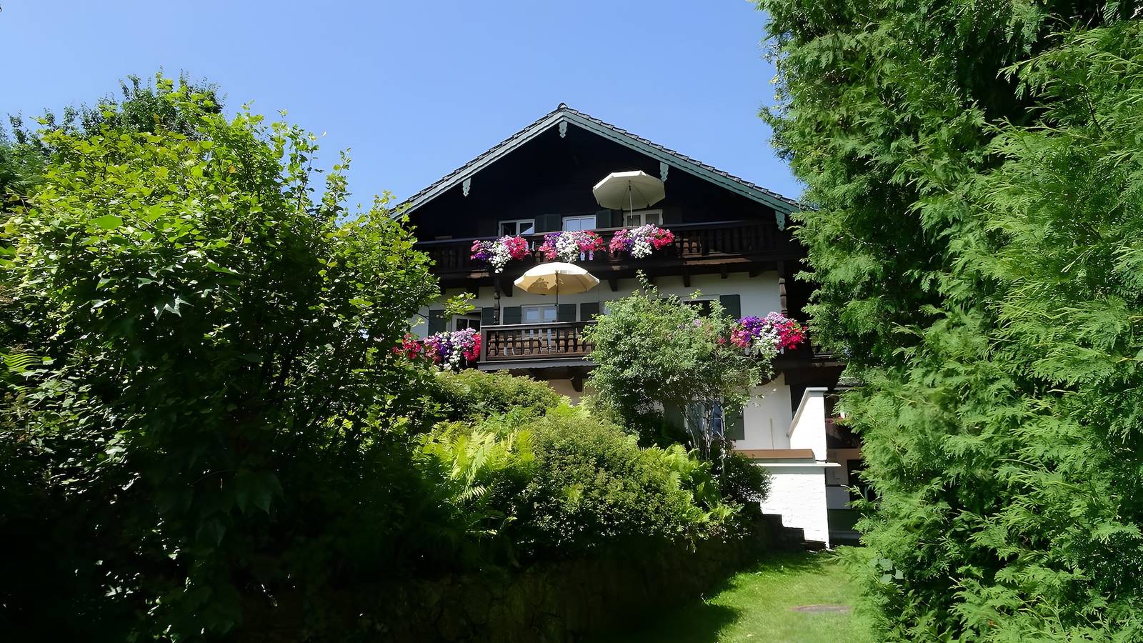 Ganze Wohnung, Sehr ruhig, idyllisch, große Terrasse und Gemeinschaftsgarten in Gstadt am Chiemsee, Chiemsee