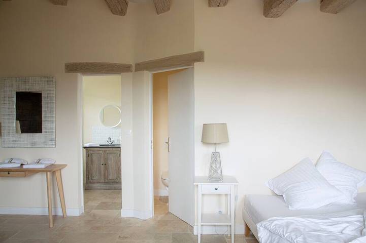 Location de vacances pour 14 personnes, avec jardin ainsi que terrasse et piscine à Ambillou - 4