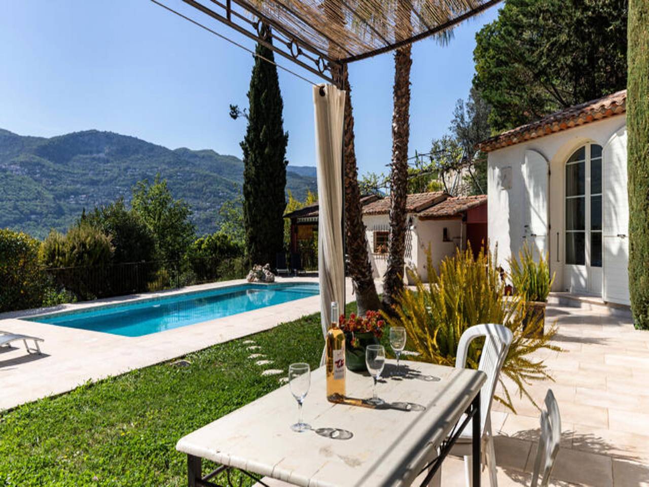 Appartement entier, Villa near Nice with Pool and Garden in Saint-Martin-du-Var, Région de Nice