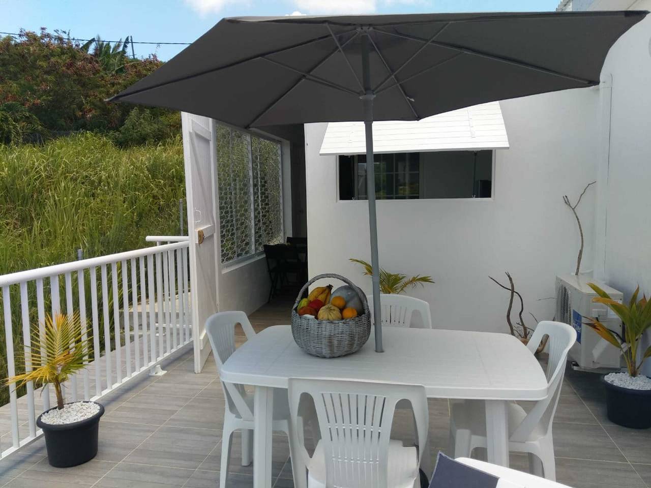 Estudio entero, Estudio encantador con vista al mar - 45 m² - Le Robert in Le Robert, Martinica