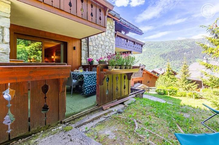 Location de vacances pour 4 personnes, avec Jacuzzi et Terrasse ainsi que Piscine et Sauna