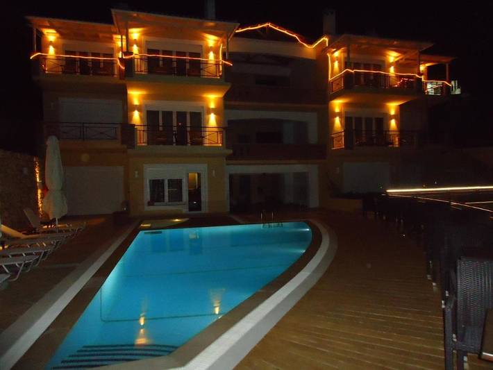 Maison d’hôte pour 3 personnes, avec Balcon et Terrasse ainsi que Jacuzzi et Jardin