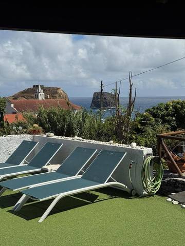 Gîte pour 3 personnes, avec jardin et vue, animaux acceptés à Porto da Cruz