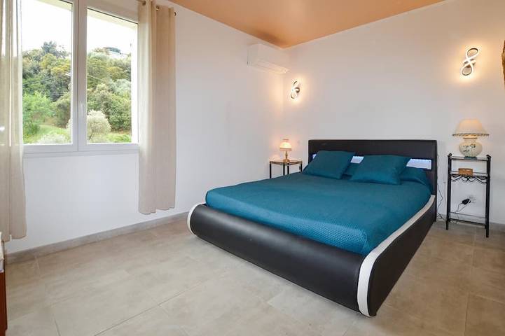 Location de vacances pour 6 personnes, avec jardin à San-Giuliano - 2