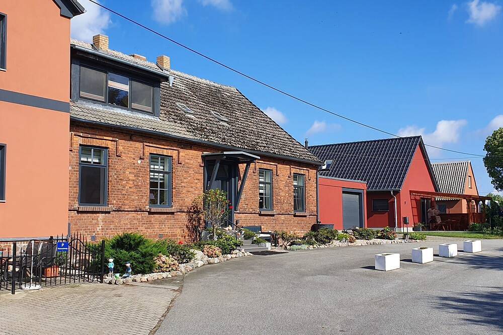Ganze Wohnung, Ruhig gelegenes Apartment mit Terrasse und Blick aufs Wasser in Zudar, Garz/Rügen