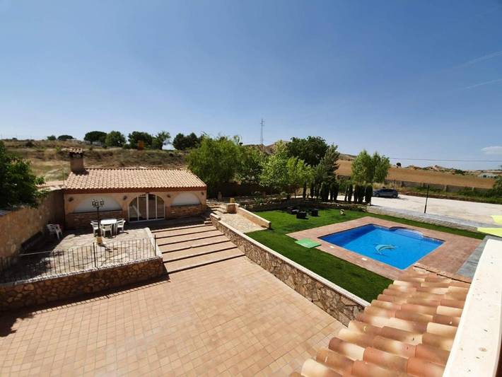Casa rural para 6 personas, con Terraza además de Jardín y Piscina en Provincia de Cuenca