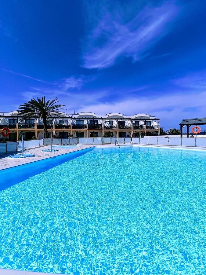 Apartamento de vacaciones para 2 personas, con vistas además de jardín y piscina - 1