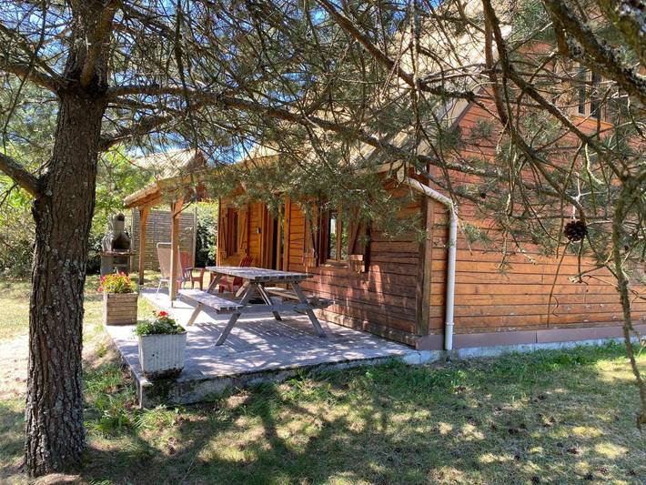 Chalet pour 2 personnes, avec piscine et terrasse