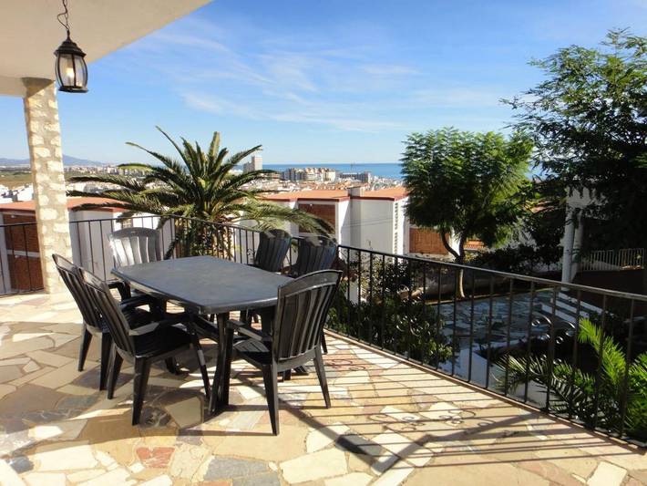 Villa pour 6 personnes, avec jardin et piscine ainsi que vue et terrasse, animaux acceptés à Peñíscola - 2