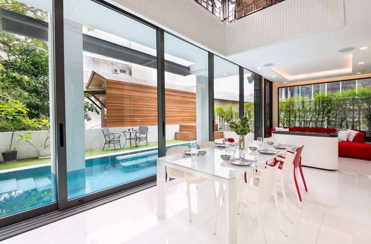 Villa for 14 people, with garden and terrace as well as hot tub in Bangkok