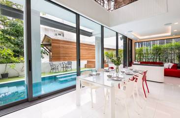 Villa pour 14 personnes, avec jacuzzi et jardin à Bangkok