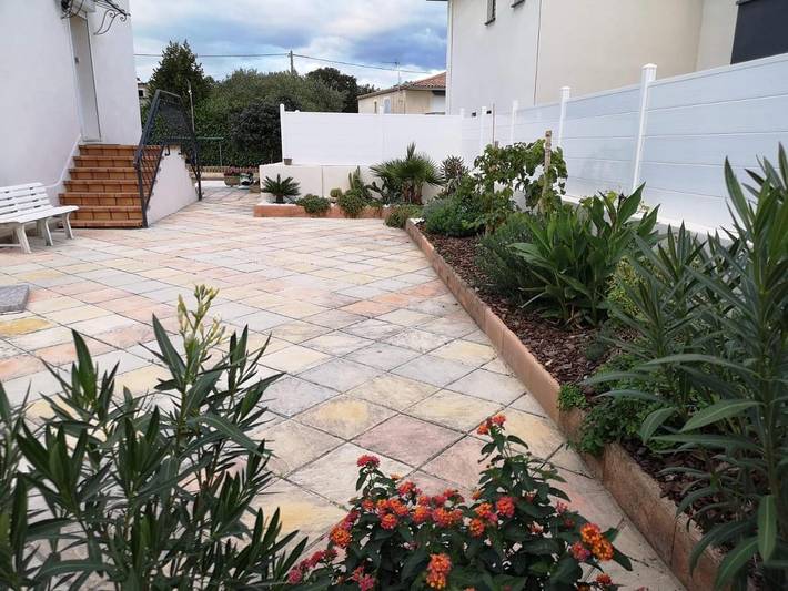 Location de vacances pour 8 personnes, avec vue et jardin, animaux acceptés à Castries - 2