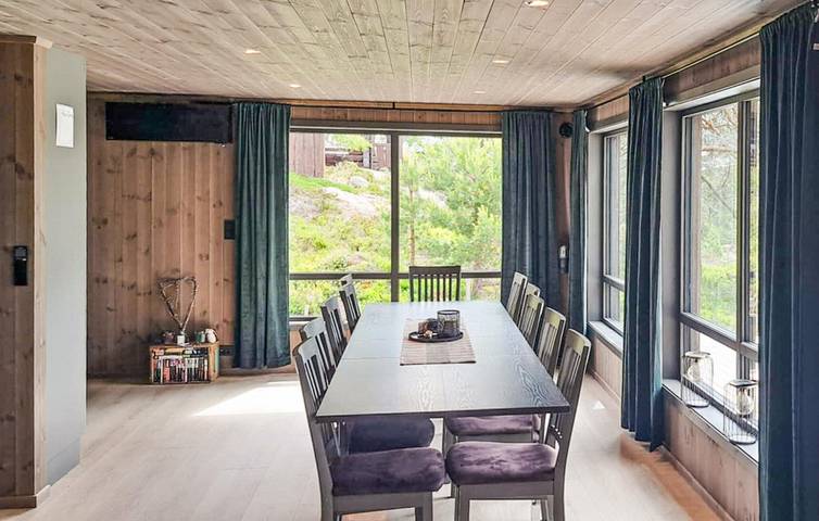 Ferienhaus für 13 Personen mit Terrasse in Tveitvatnet, Åmli