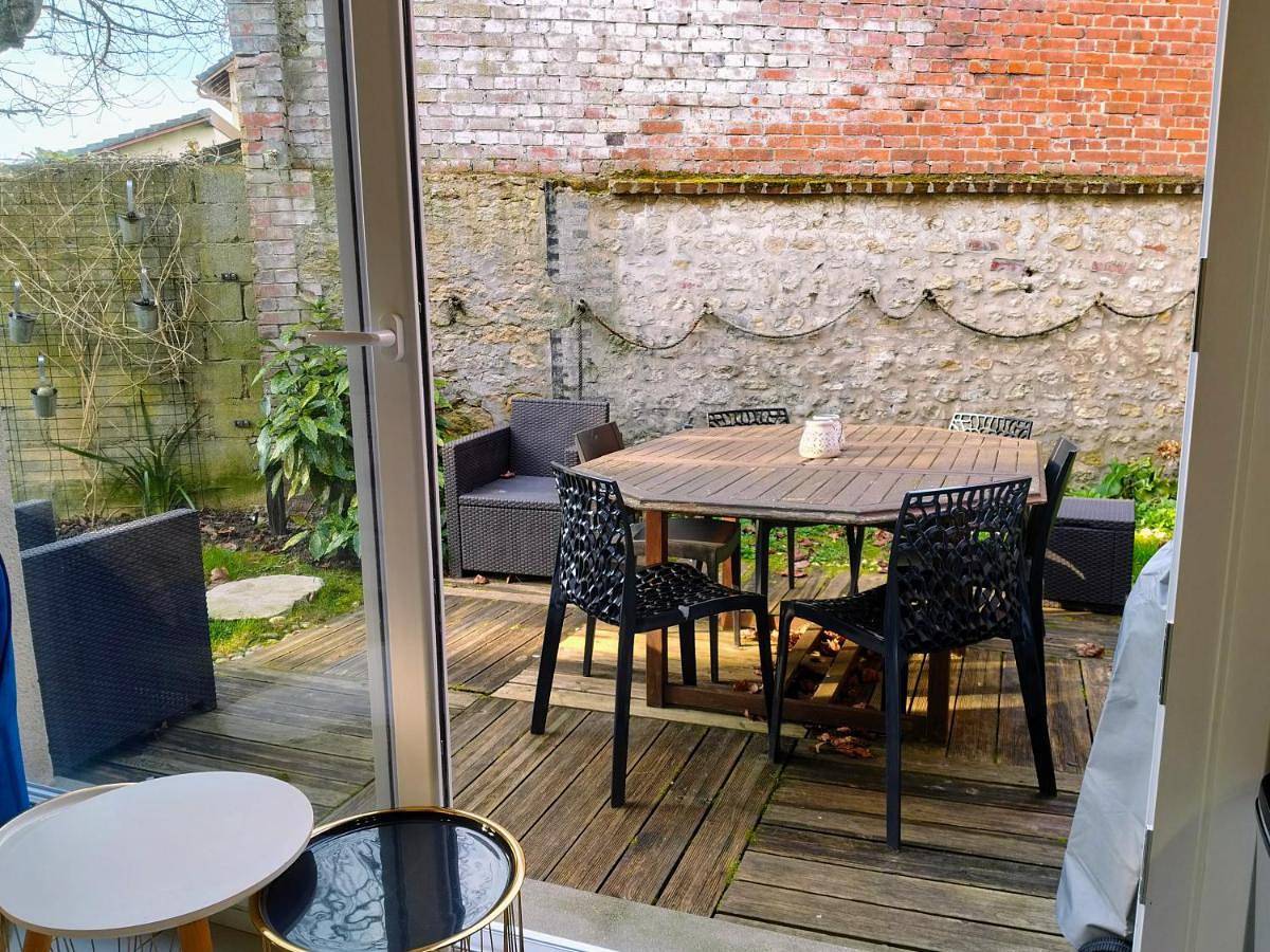 Three-Bedroom House in Cabourg, Région de Caen