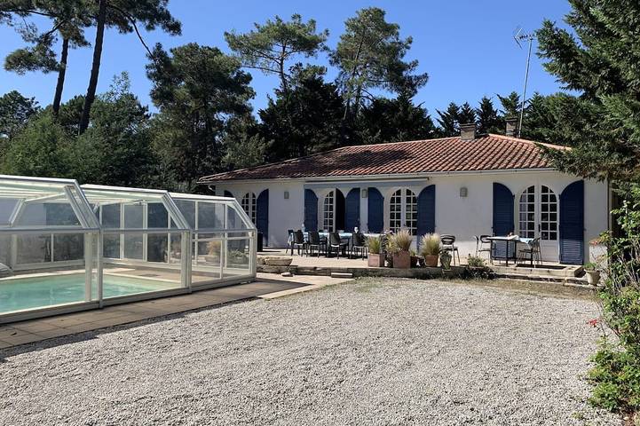 Location de vacances pour 14 personnes, avec jardin et terrasse, animaux acceptés dans Plage des Conches