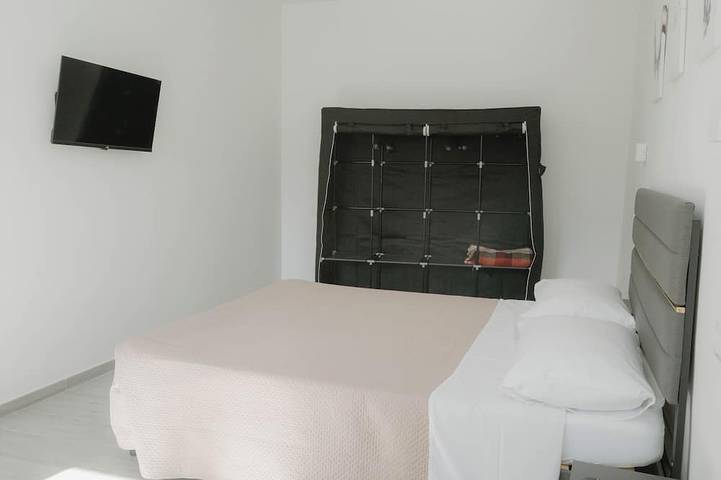 Appartamento intero, Tramonti Sunset Retreat | Jacuzzi, Panoramic Terrace & Amalfi Coast ⭐ in Tramonti, Monti Lattari