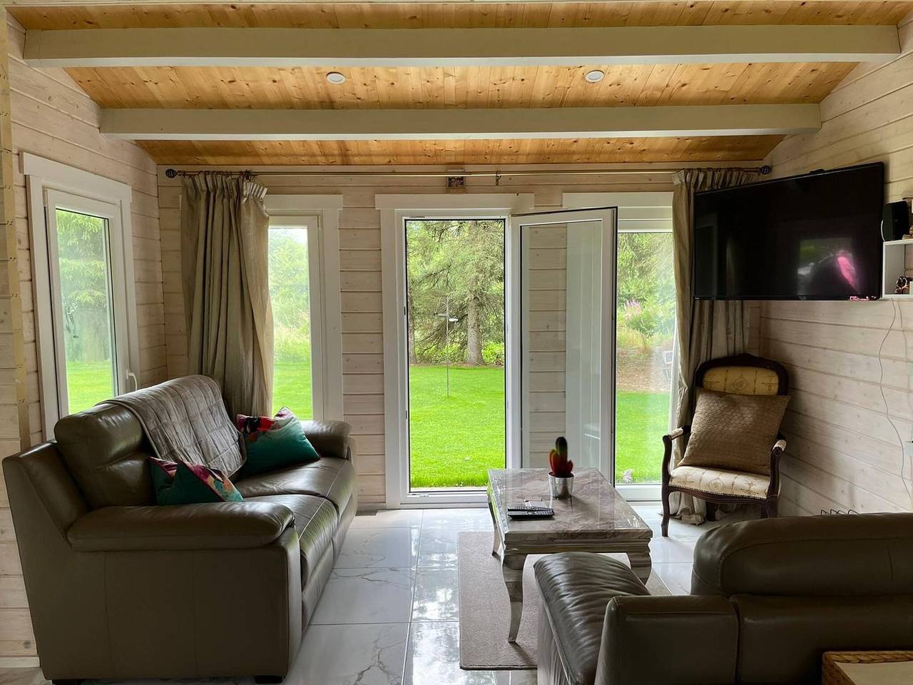Cosy Cabin Hideaway, 3 km von Cavan Town entfernt in County Cavan