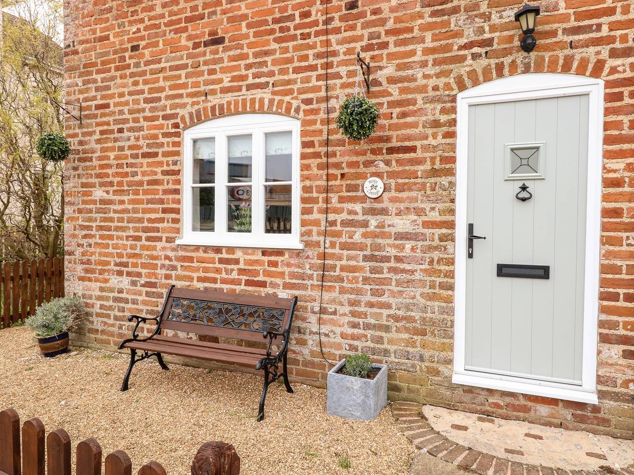 Holly Cottage in Sea Palling, The Broads