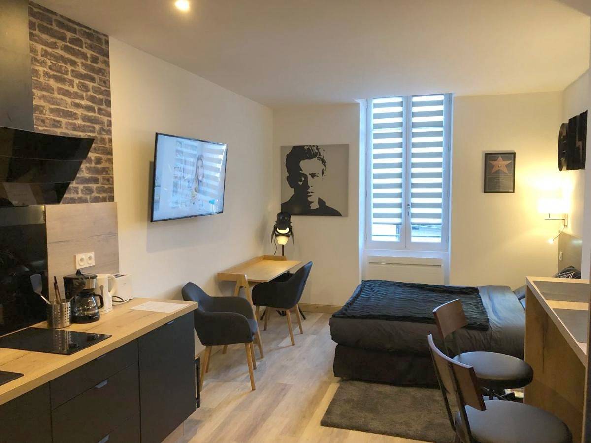 Appartement entier, Studio Apartment in Terrasson-Lavilledieu, Périgord Noir