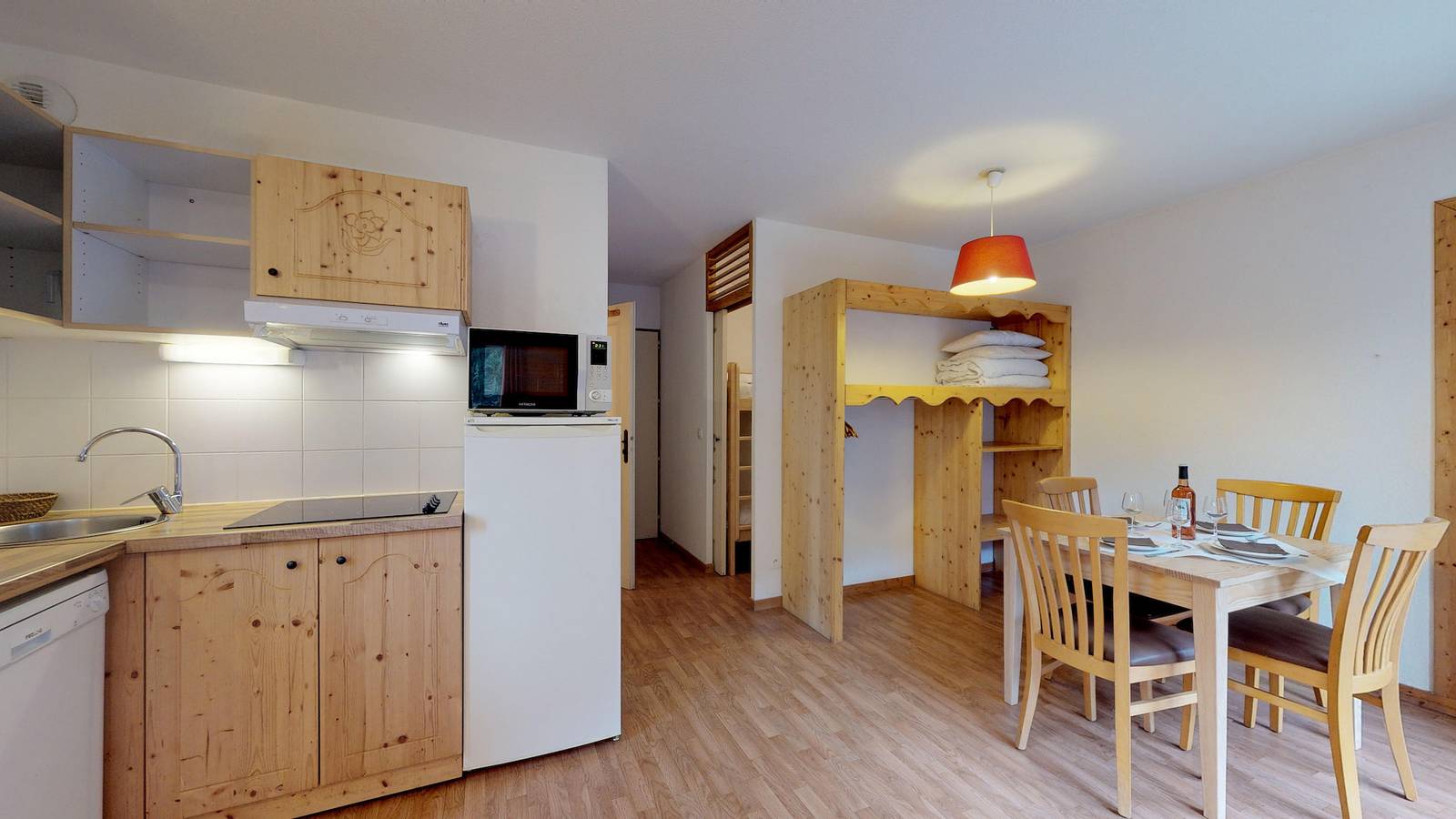 Ganzes Studio, Hameau 8 101 - Spa & Piscine studio 4 pers. in Orelle, Region Saint-Jean-de-Maurienne