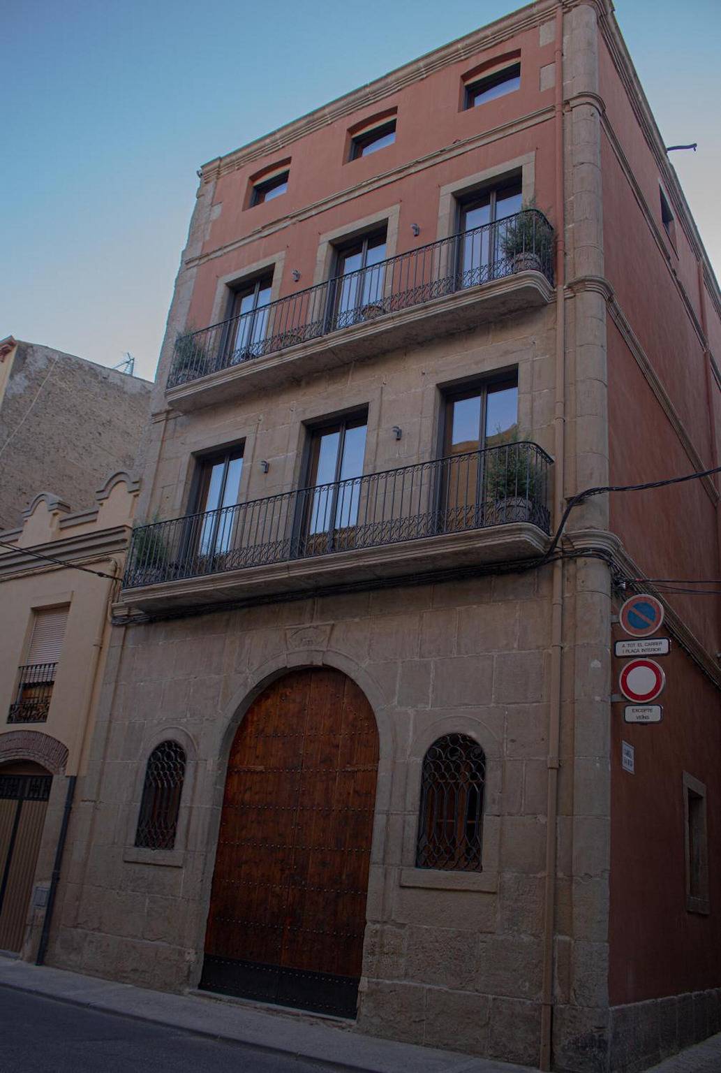 Appartement entier, Appartement 'Àtic 2' avec terrasse partagée, Wi-Fi et climatisation in Balaguer, Noguera (comarque)