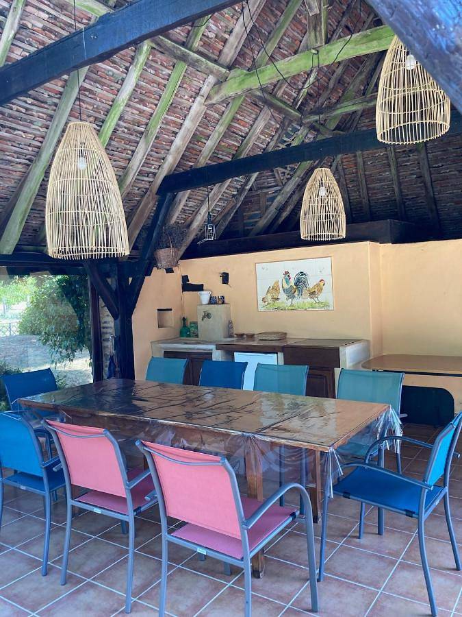 Location de vacances pour 10 personnes, avec Terrasse et Jardin ainsi que Piscine et Vue à Savignac-Lédrier - 3