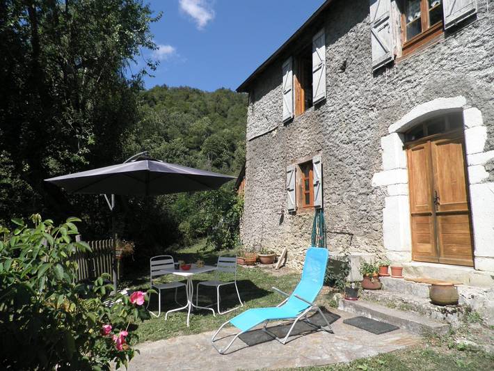 Gîte pour 6 personnes, avec jardin et terrasse, animaux acceptés