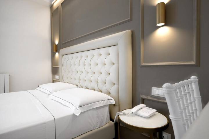 Appartamento per 4 persone, con panorama e piscina nonché terrazza e vista lago in Castel Gandolfo