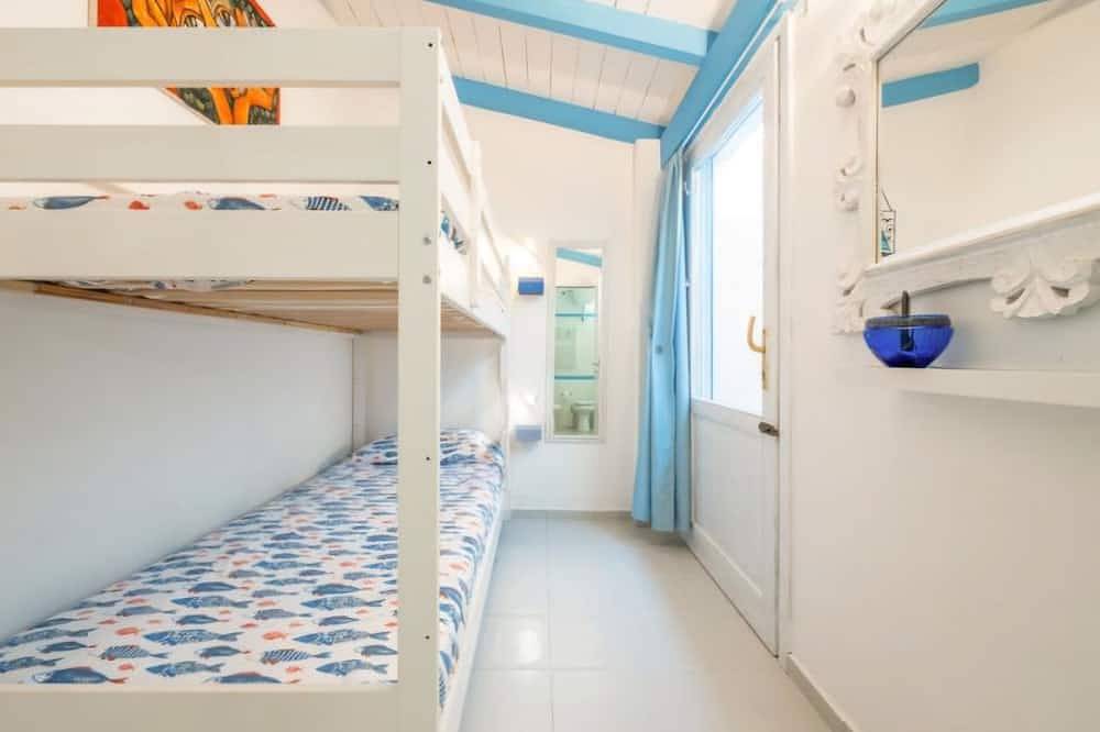 Casa Celeste, relaxation assured... 300 mt from the beach.  in Calasetta, Isla de Sant'Antioco