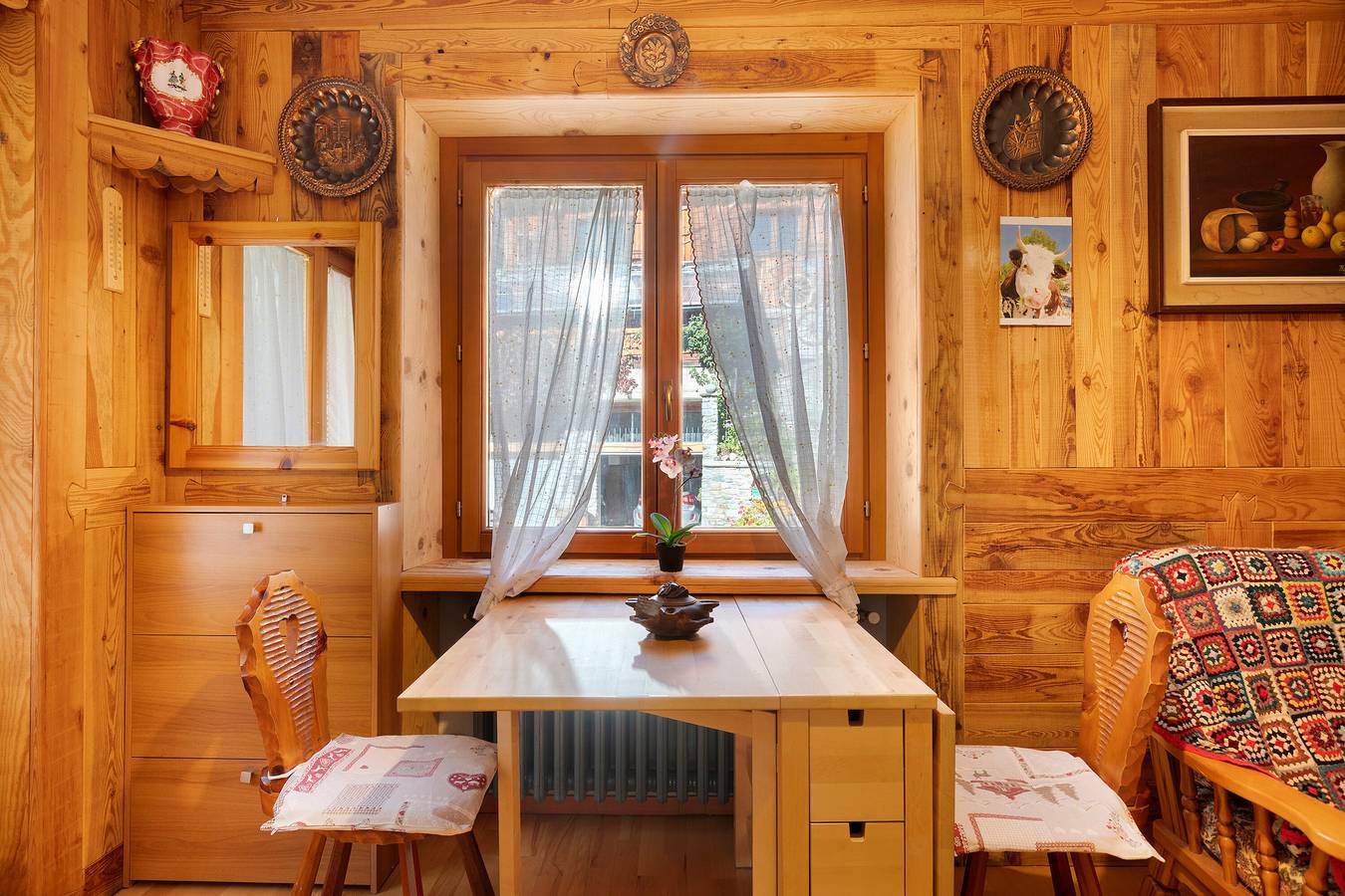 Geheel appartement, Appartement 'Casa Vacanza Famiglia Belli' met Uitzicht op de Bergen, Gedeelde Tuin en Wi-Fi in Rhêmes-Saint-Georges, Ruitor Massief