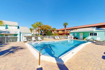 Vacation House for 4 Guests in Miramar Beach, Emerald Coast, Picture 4