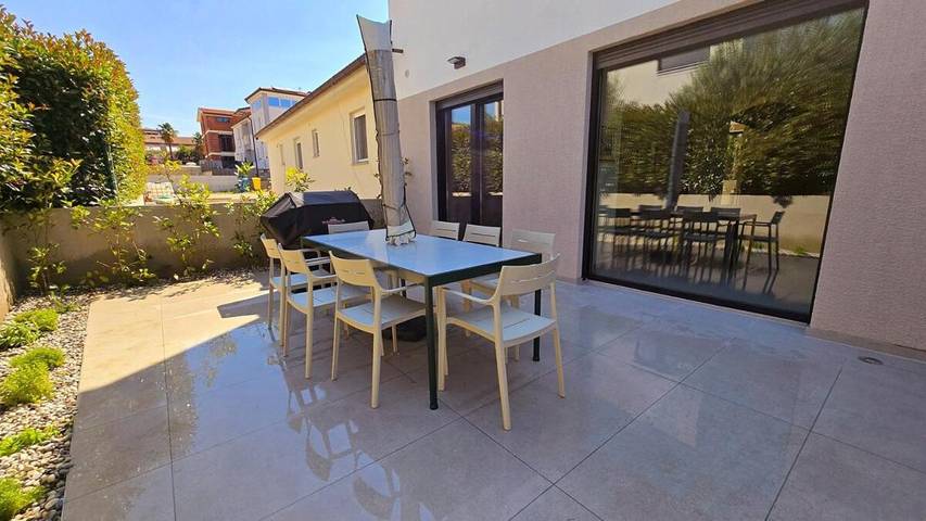 Ferienhaus mit Meerblick für 8 Personen, mit Ausblick und Garten sowie Pool in Poreč - 3