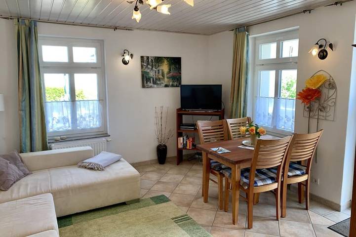 Appartement entier, Villa Rosengarten - Appartement Terra in Sassnitz, Parc national Jasmund