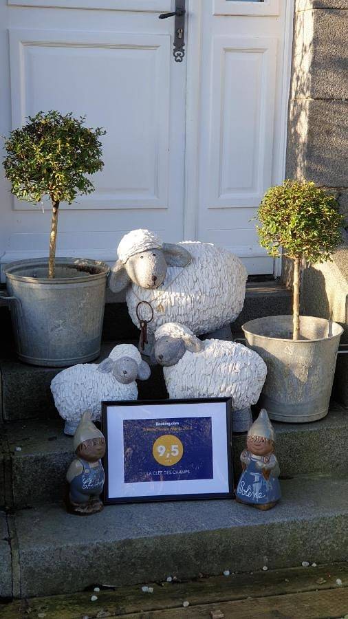 Location de vacances pour 5 personnes, avec jardin ainsi que piscine et vue à Meillac - 2