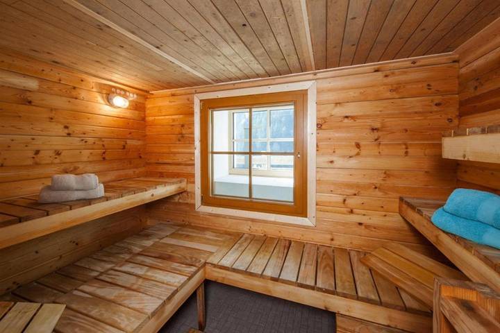 Ferienwohnung für 8 Personen, mit Balkon und Terrasse sowie Sauna in Tobadill
