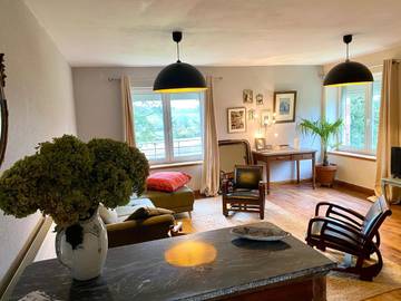 Gîte pour 8 personnes, avec jardin et vue à Moulins-le-Carbonnel