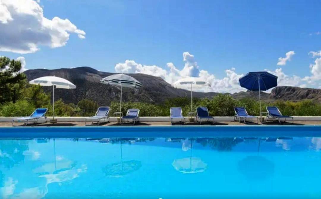 Villa with Private Pool in Vulcano