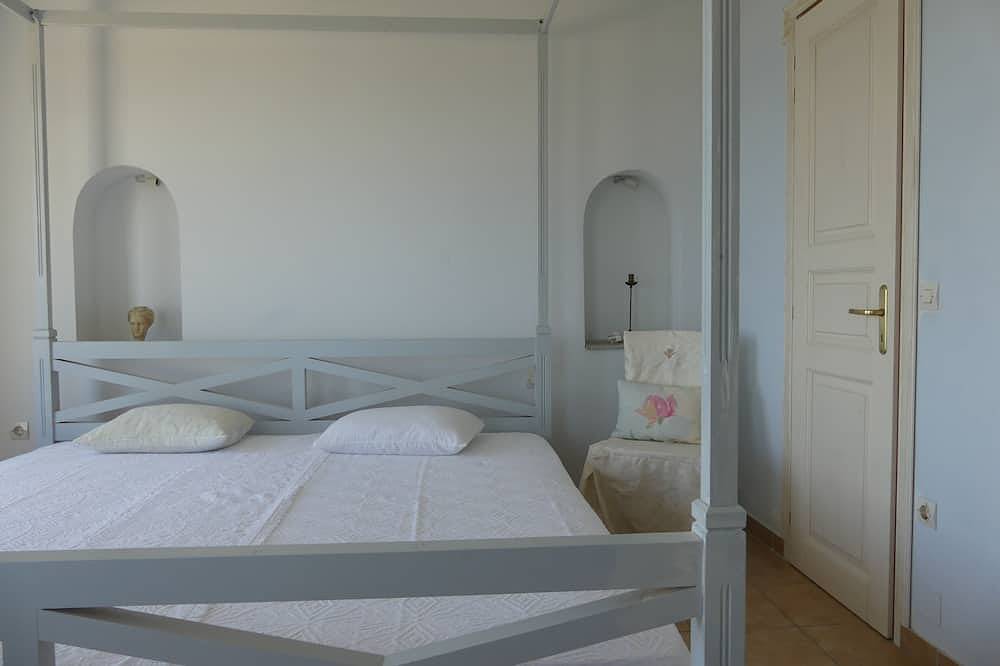 Villa Rotunda  in Alonissos Old Town in Alonnisos City, Alonissos