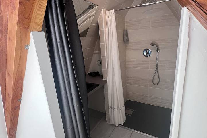 Location de vacances pour 4 personnes, avec piscine et jacuzzi ainsi que jardin et sauna à Montmarault - 4