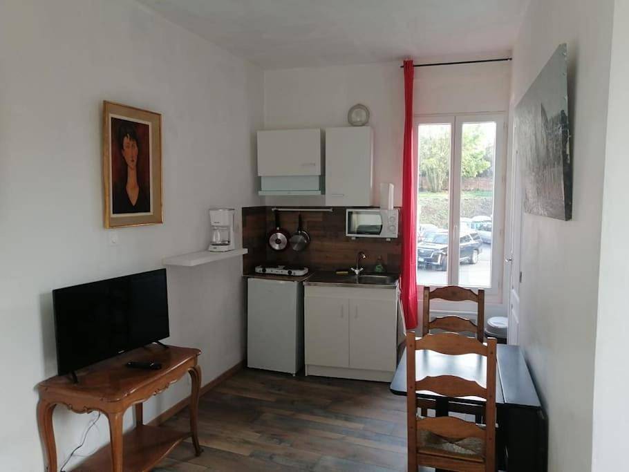 Appartement entier, S2 Studio à Courtenay proche commerces in Courtenay, Région de Montargis