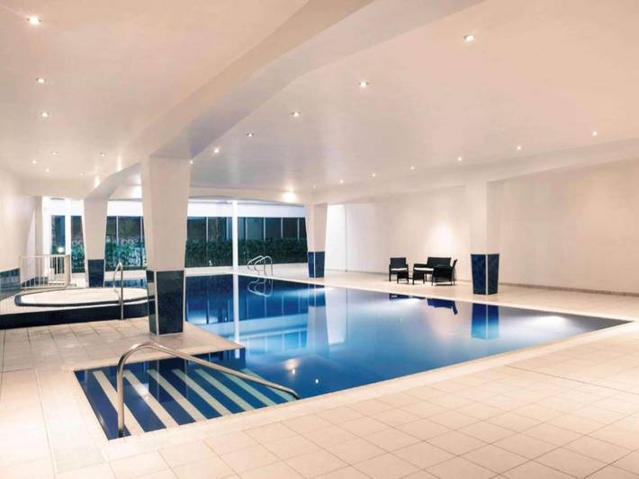 Holiday rental for 2 people, with sauna and pool as well as hot tub, with pets in Cardiff