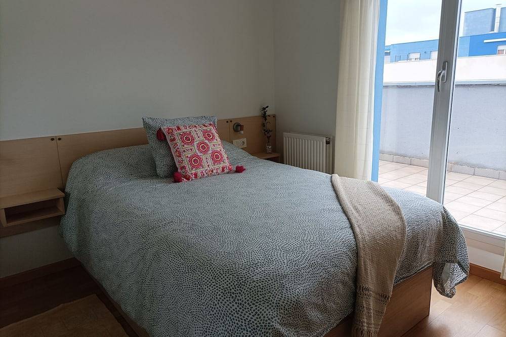 Entire apartment, Cozy penthouse with large terrace in Camargo, Cantabrian Coast