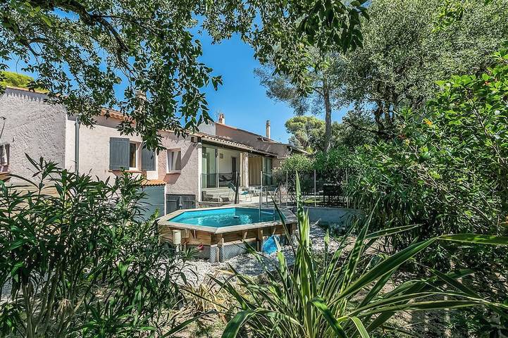 Villa pour 5 personnes, avec terrasse et jardin dans Boulouris