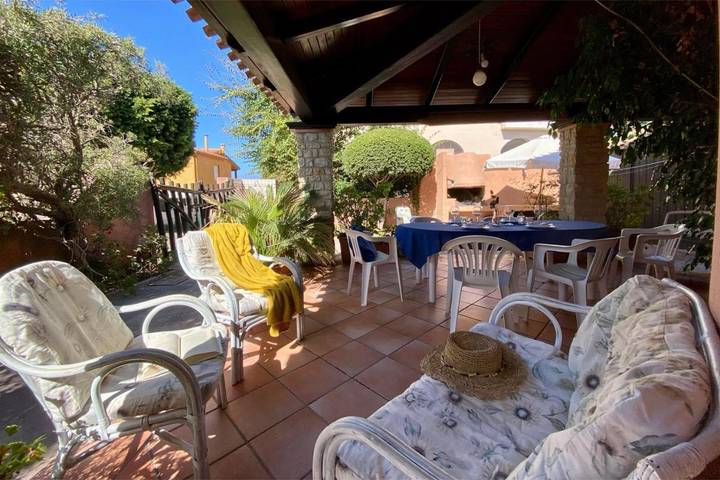 Casa vacanza per 5 persone, con Terrazza e Giardino a Sa Rocca Tunda